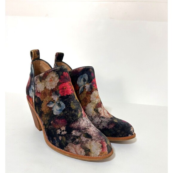 Sofft Tamela Women's size 7.5 Floral Boho Velvet Booties Ankle Boots Shoes - Picture 5 of 15